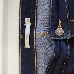 Levis 711 skinny